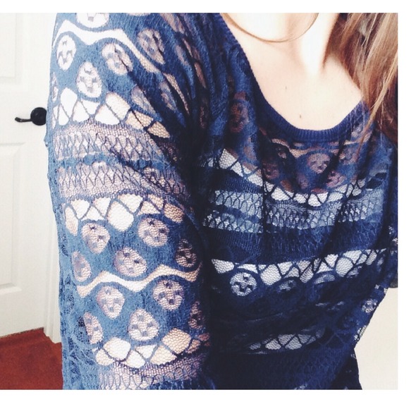 • Wet Seal Navy Lace Top • - Picture 2 of 4