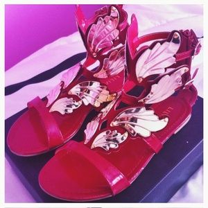 Red leaf sandal