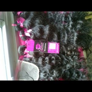 2 bundles of Brazilian body wave