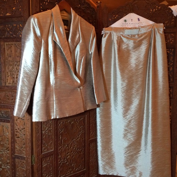 Formal suit