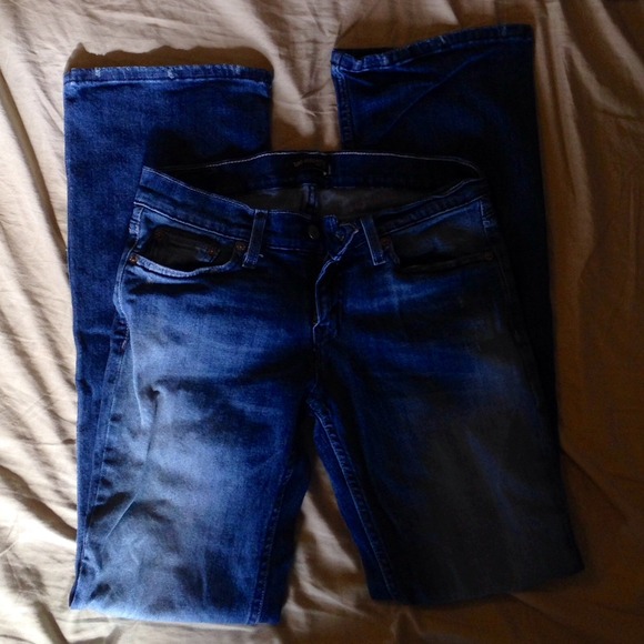 Levi's size 7 524's