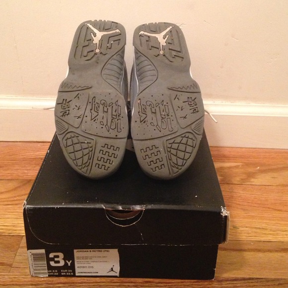 Cool Grey 9s - Picture 2 of 3