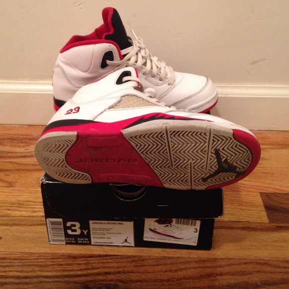 Fire Red 5s - Picture 4 of 4