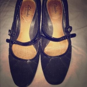 Clark's heels black
