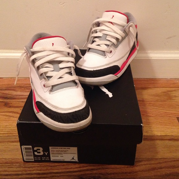 Fire Red 3s - Picture 3 of 3