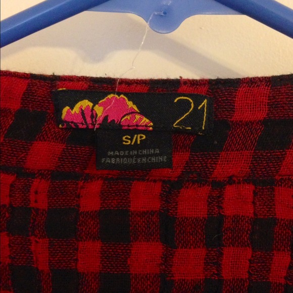 Cute black and white button down - Picture 2 of 3