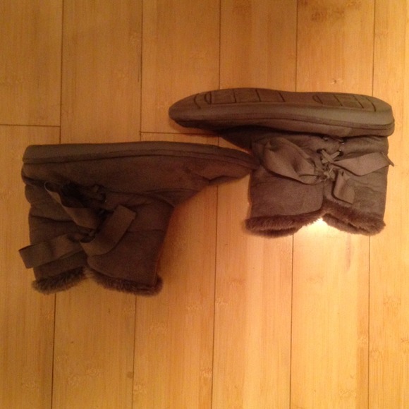 Steve Madden ugg type boots