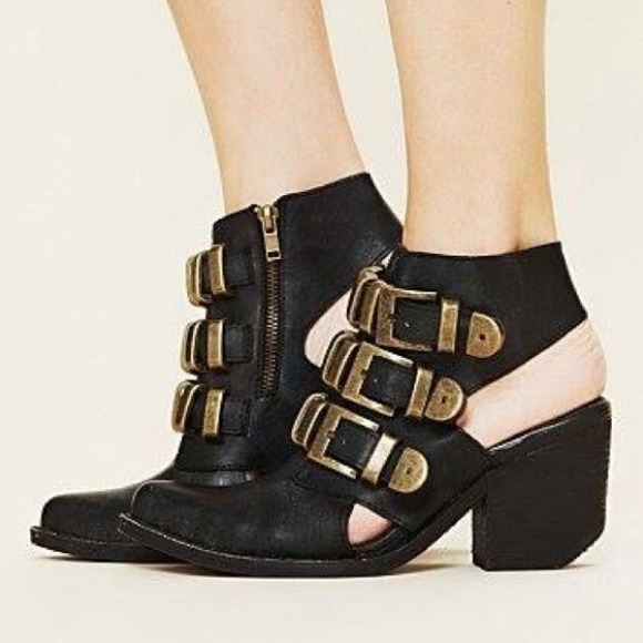 Jeffrey Campbell SOLD ON EBAY.