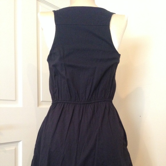 Perfect casual LBD - Picture 2 of 4