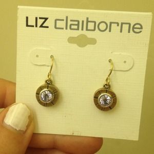 Brand new Pretty purple earrings