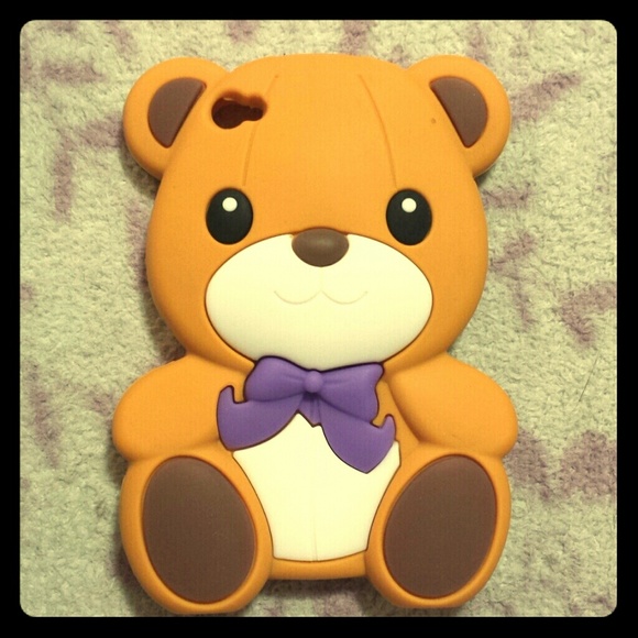 Adorable iPhone 4 bear case