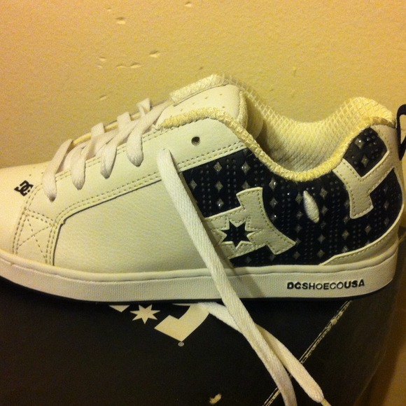 Women's DC shoes