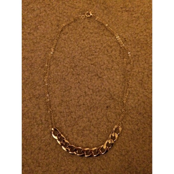 Gold chain necklace