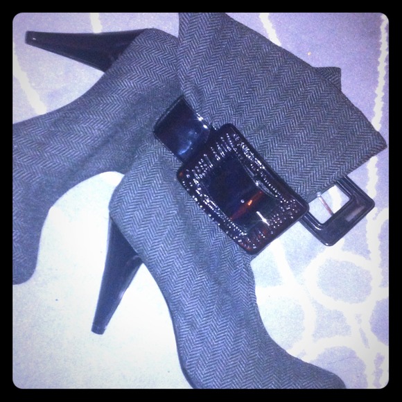 High heel boots