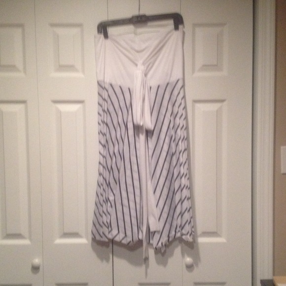 Stripped maxi skirt with belt - Picture 1 of 1