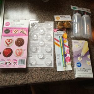 On hold for DMGM3386 till 8/8 Wilton candy making