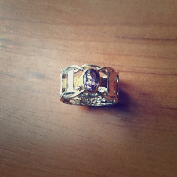 Gorgeous sterling silver amethyst ring