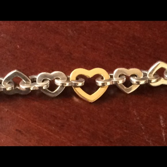 Tiffany & Co. Heart link bracelet 💯% Authentic..