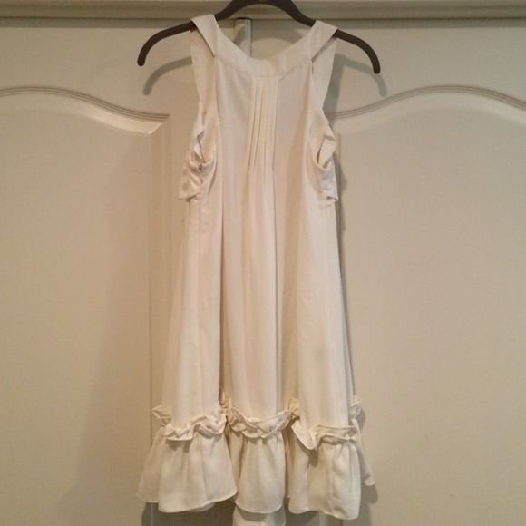 w h i t e • d r e s s - Picture 4 of 4