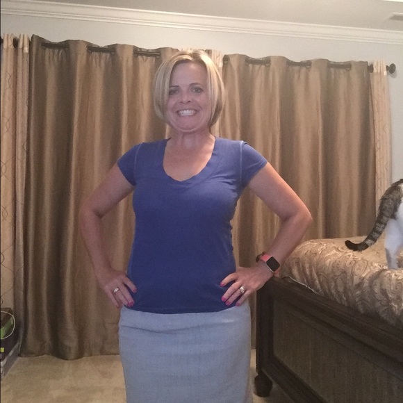 American Eagle Favorite T - Picture 2 of 2