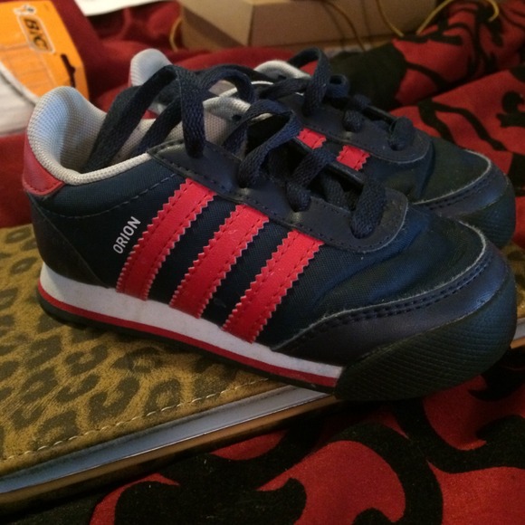 🔴🔴 SOLD 🔴🔴Toddler addias