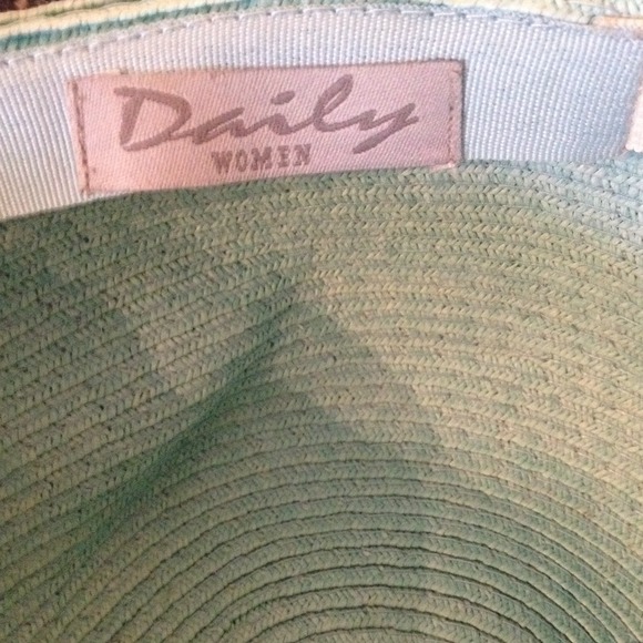 Mint green floppy sun hat - Picture 4 of 4