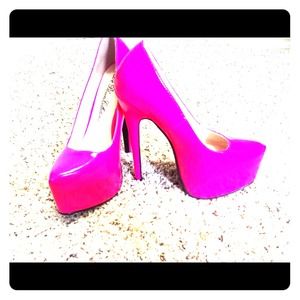 !!REDUCED PRICE!!! HOT PINK 5" NEW Platform PUMP