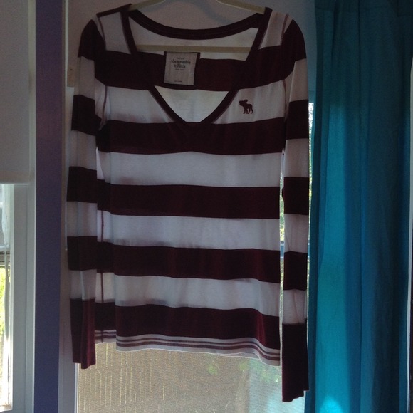 Long sleeve maroon and white abercrombie