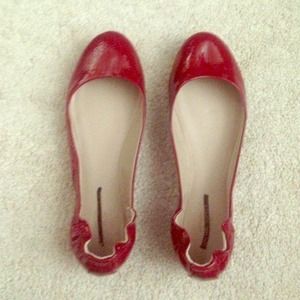 Patent red flats