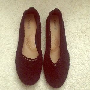BUCCO black flats