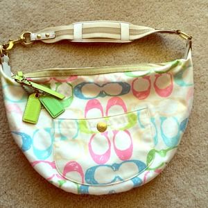 💯Coach white hobo with pastel signature print
