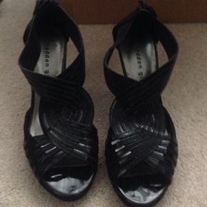 Cross cross style patent and suede heels