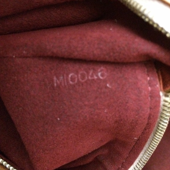 Authentic Louis Vuitton multi color Aurelia Mm - Picture 3 of 4