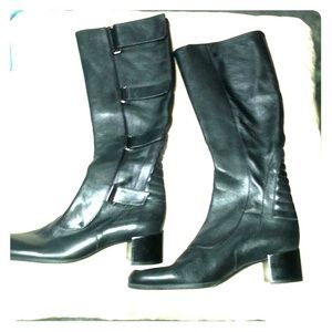 Black leather Anne Klein boots size 8/ 38