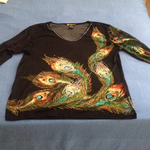 Peacock top