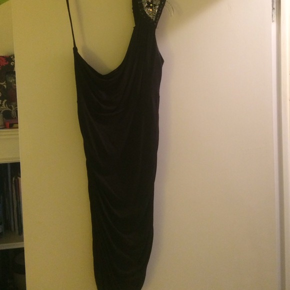 One shoulder black dress - Picture 1 of 3
