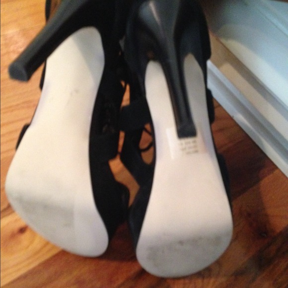 Nine West shoes - Picture 3 of 3
