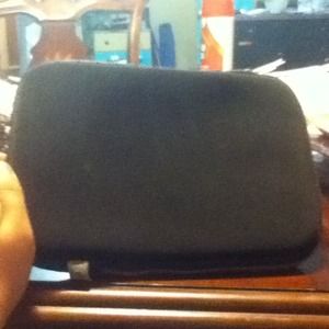 Tablet carrying case