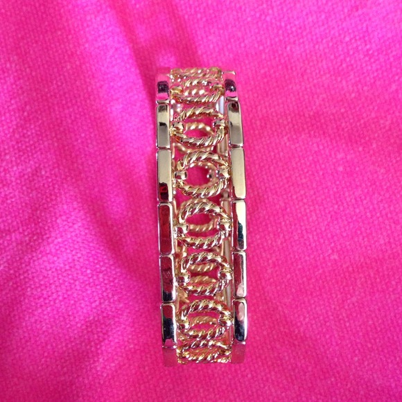 Cute gold bracelet