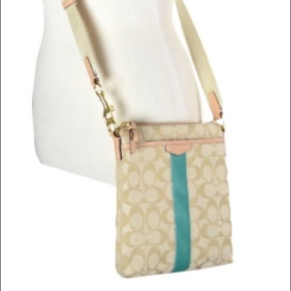 🚫Niece borrowed🚫 Coach purse - Picture 2 of 3