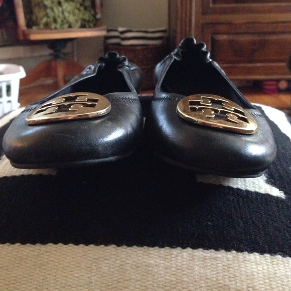 Black Tory Burch reva flats -gold symbol 100% auth - Picture 3 of 4