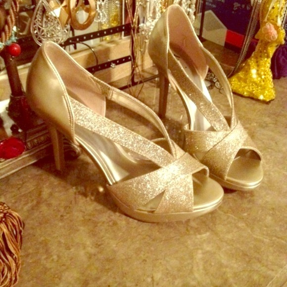 Gold shoes