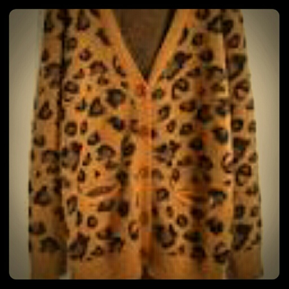Gorgeous cheetah print cardigan