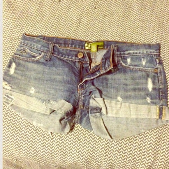 **Bundle 2 Items** Hollister/AE shorts -Cortney117