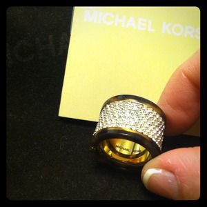 ⚡️Michael Kors CRYSTAL RING