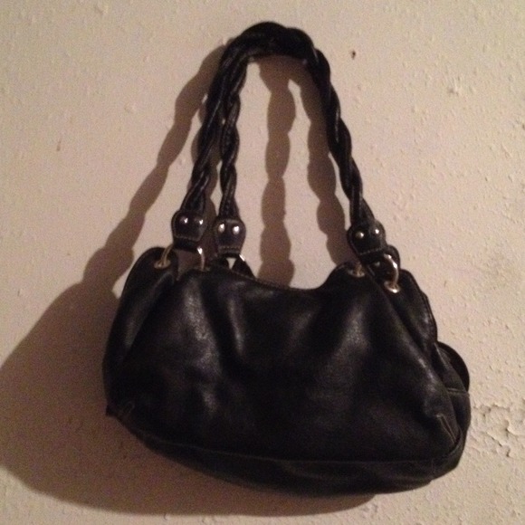 Under Aurmor - Picture 2 of 2