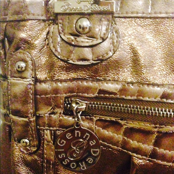 Purse - Picture 2 of 3
