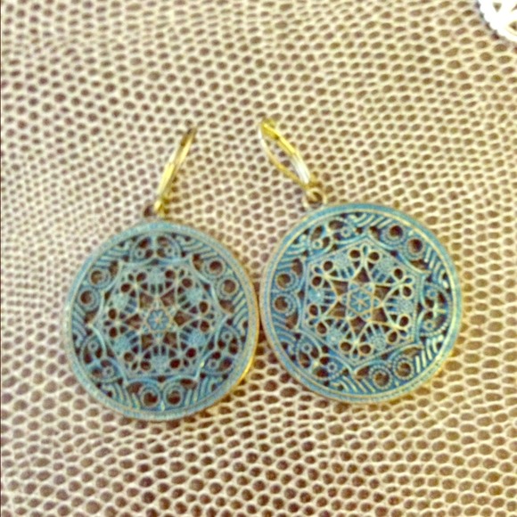 Gorgeous Teal earrings!