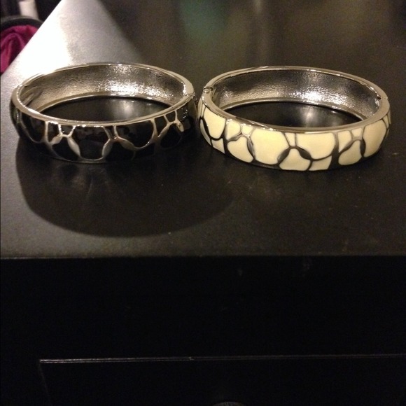 Bracelets - Picture 3 of 4