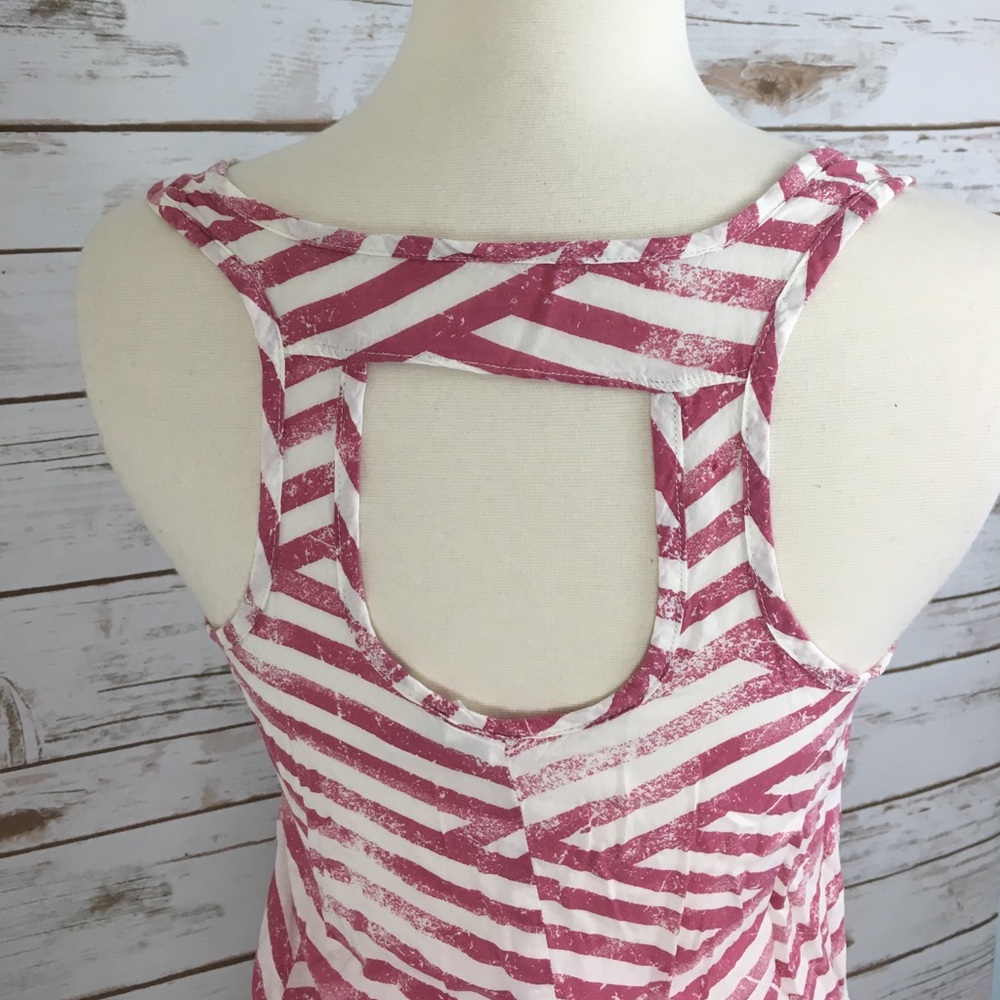 • Striped Tank Top • - Picture 4 of 4
